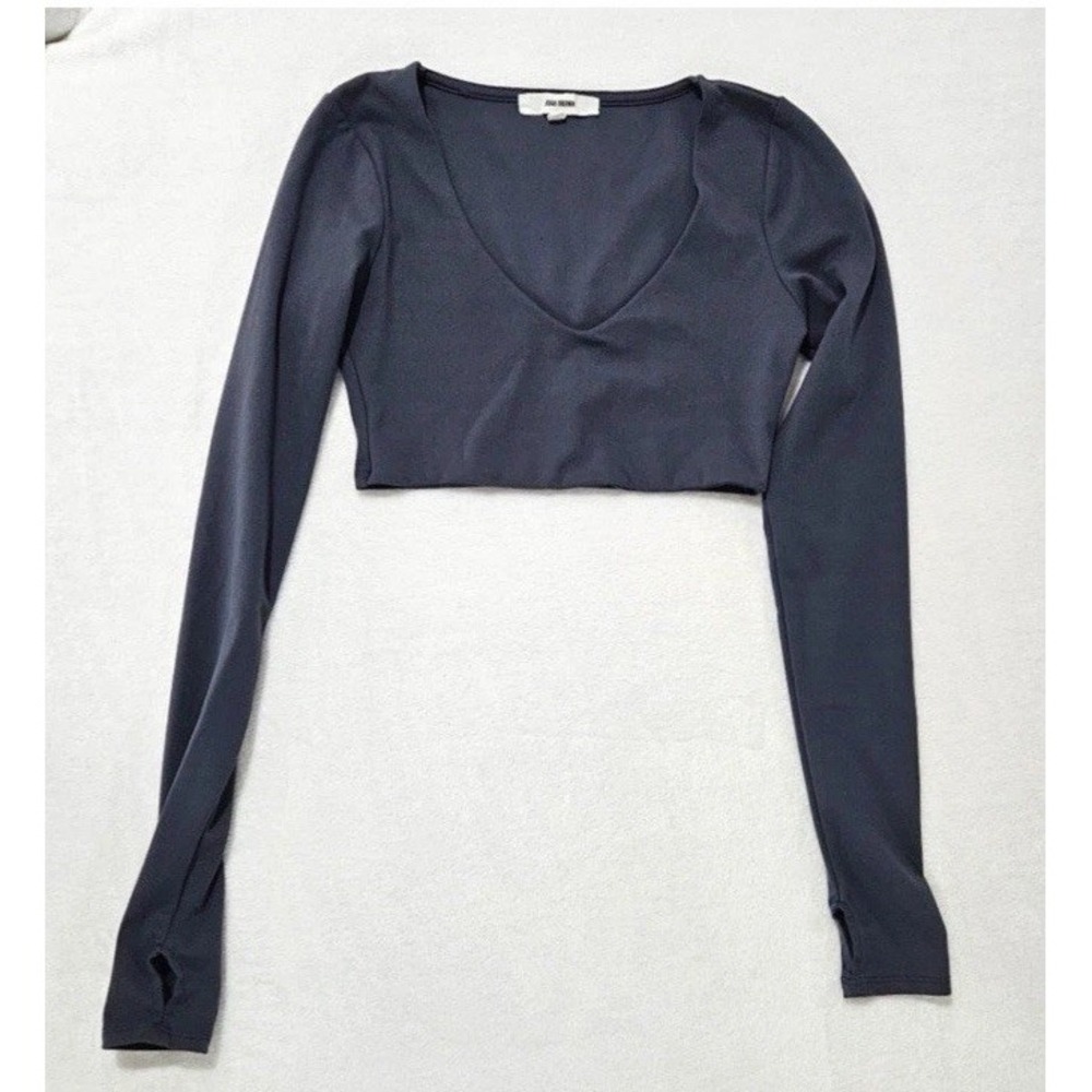 Joah Brown Long Sleeve Scoop Neck Crop Top in Charcoal Gray - Picture 2 of 3